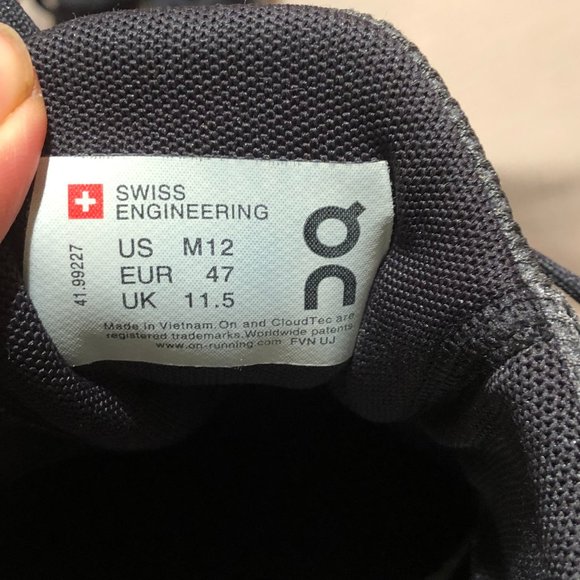 On running cloudswift men charcoal gray and yellow running shoes, 12 - Picture 11 of 16